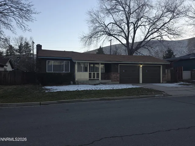 1005 W  4th St, Carson City, NV 89703