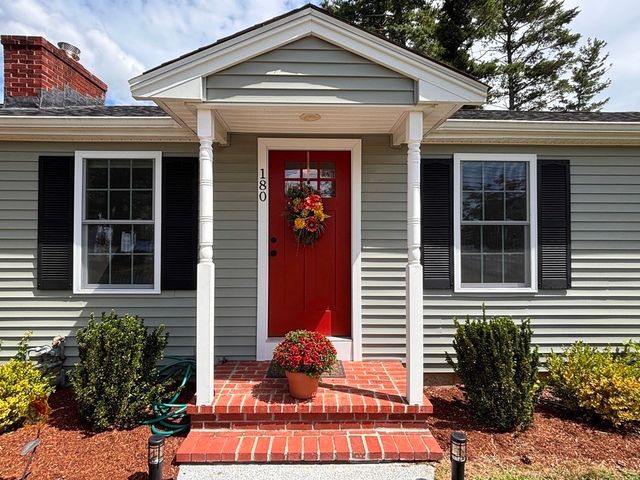 180 Wampatuck St, Pembroke, MA 02359