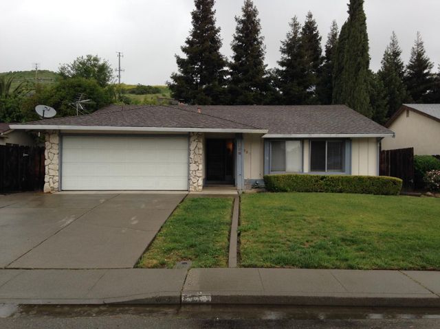 558 Marigold Dr, Fairfield, CA 94533