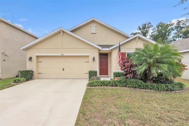 9527 Sunstone Blvd, Thonotosassa, FL 33592