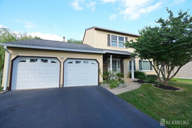 19 Wetherhill Way, Dayton, NJ 08810