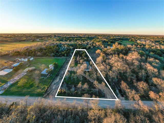 145 Crooked Rd, Dale, TX 78616