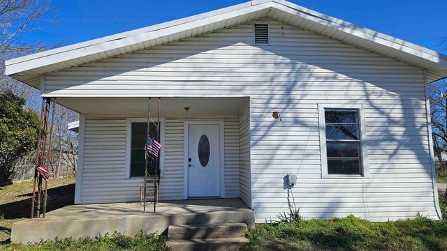 1412 Chase Ave, Cleburne, TX 76031