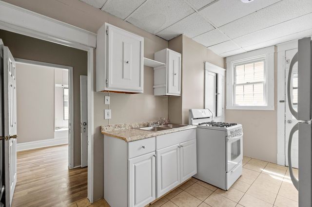 921 15th St #3, Beaver Falls, PA 15010