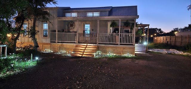 1917 Monkey Rd, Rockport, TX 78382