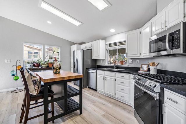525 W  El Norte Pkwy #156, Escondido, CA 92026