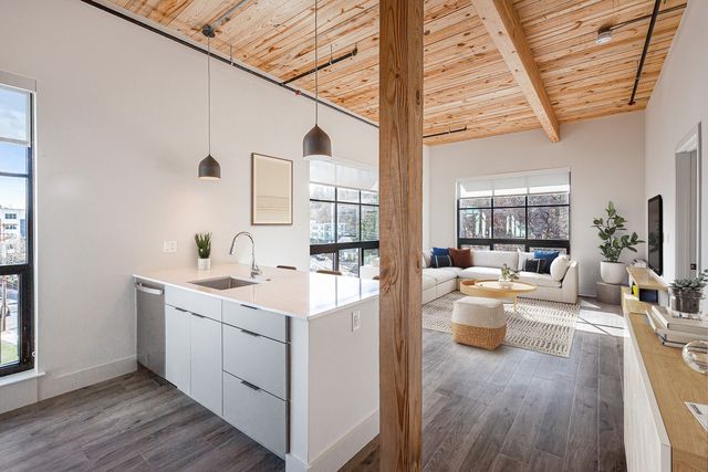 99 Washington St #4-409, Melrose, MA 02176