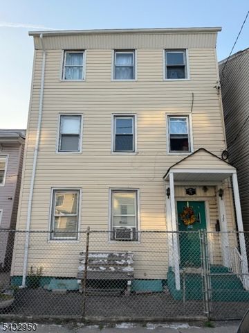 15 Elm St, Paterson, NJ 07501