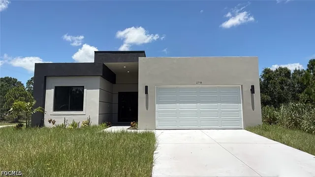 2718 51st St W, Lehigh Acres, FL 33971