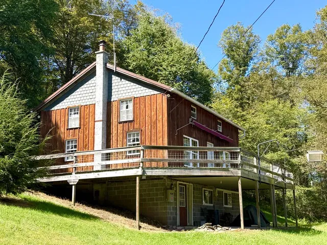 225 Porky Pine Trl, Austin, PA 16720