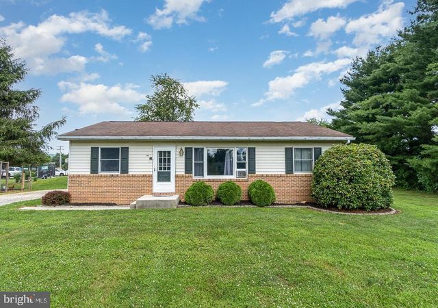 385 Sunset Rd, Orrtanna, PA 17353