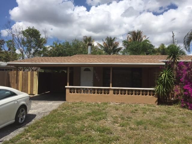5567 SW 6th Ct, Pompano Beach, FL 33068