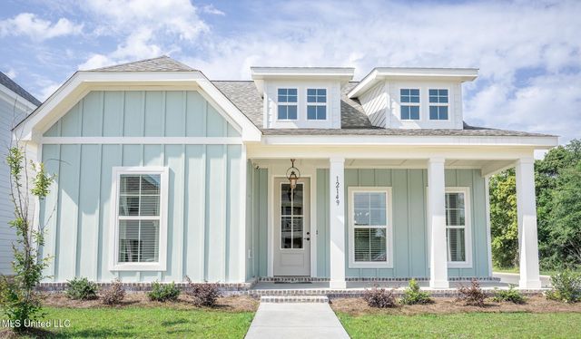 305 Glenrose Ave, Ocean Springs, MS 39564