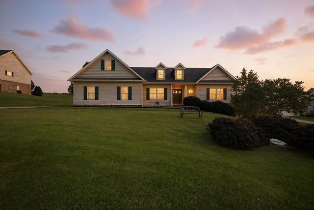 19029 Musick Dr, Bristol, VA 24202