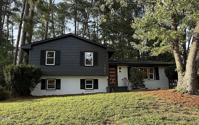 3607 Woodlea Dr, Raleigh, NC 27604