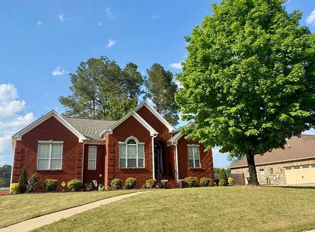 1609 Hartwig Ln SW, Cullman, AL 35055