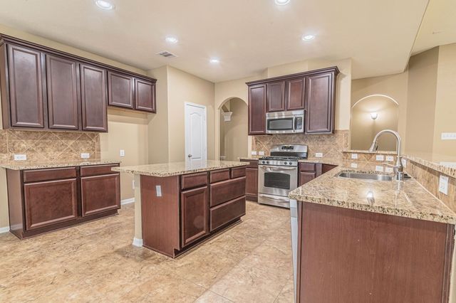 3318 Cactus Heights Ln, Pearland, TX 77581