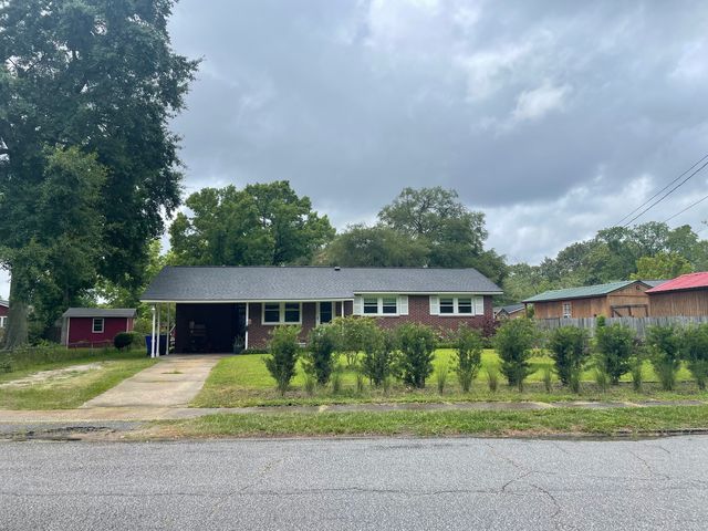 1731 Wasp St, North Charleston, SC 29405