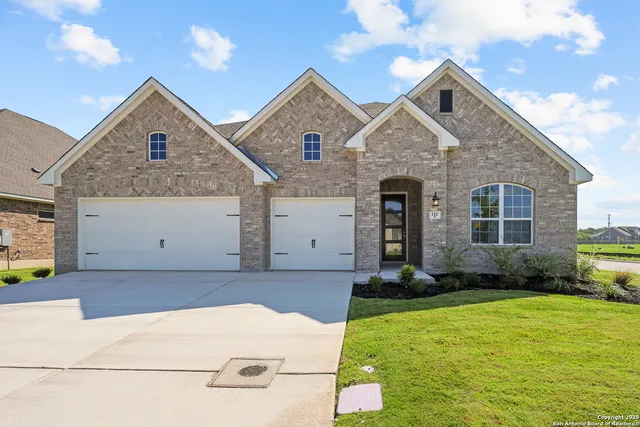 110 Katie Court, Castroville, TX 78009