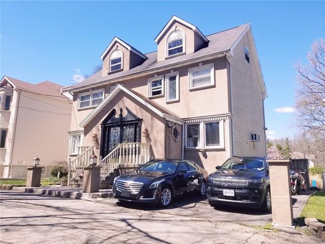 12 Dole St, Staten Island, NY 10312