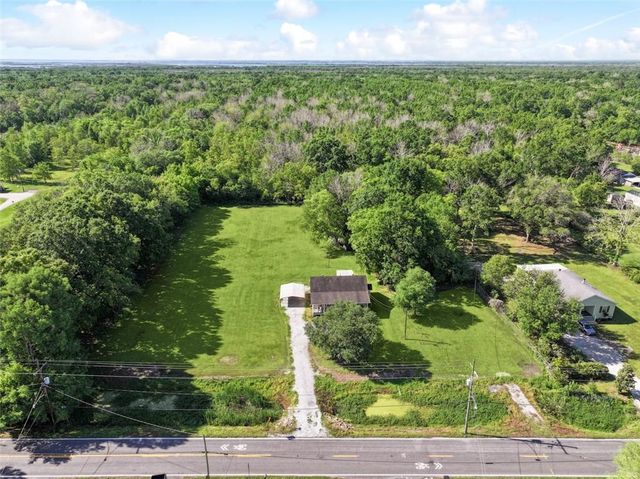 1558 Bayou Rd, Saint Bernard, LA 70085