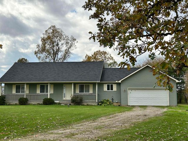 10587 Marsh Rd, Fowlerville, MI 48836