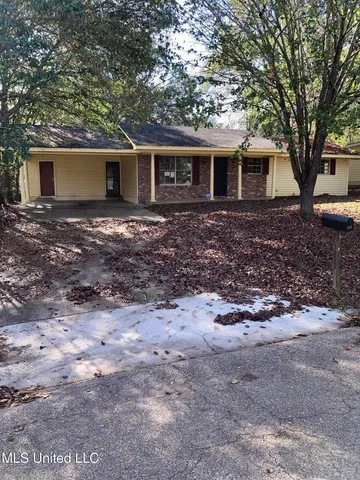 983 Branch St, Jackson, MS 39212