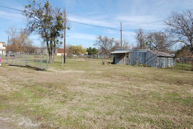 309 S  Hill St, Itasca, TX 76055