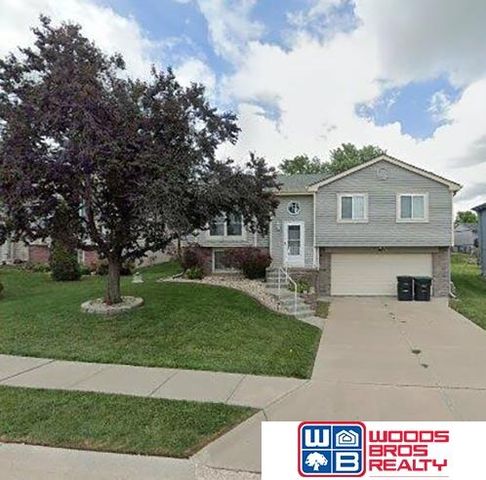 11902 Bauman Ave, Omaha, NE 68164