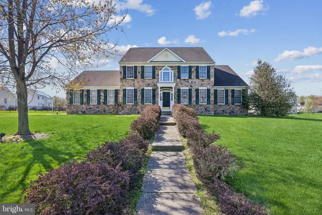 51 Forage Dr, Mickleton, NJ 08056