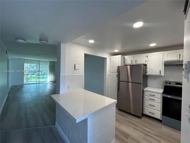 8962 S  Hollybrook Blvd #202, Hollywood, FL 33025