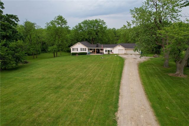 21823 N  1400 East Rd, Danville, IL 61834