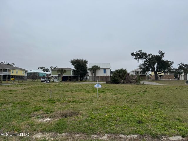 Seaside Dr #10, Gulfport, MS 39501