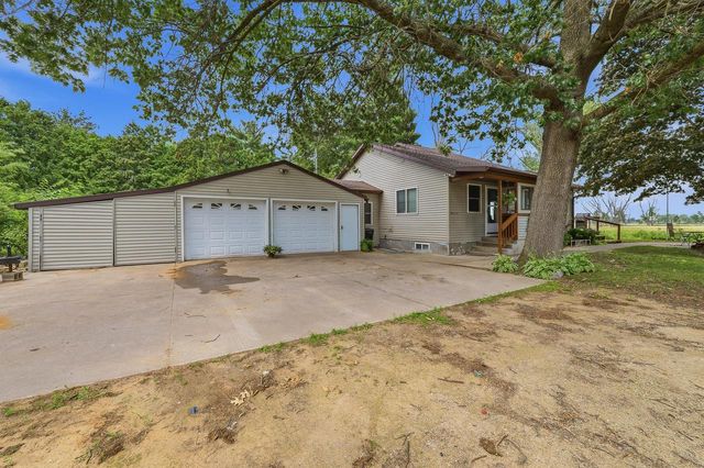 W2632 Fox LANE, Montello, WI 53949
