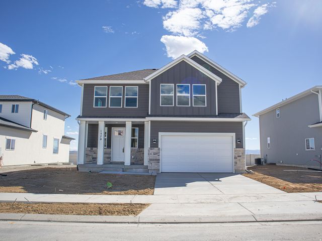 1570 E  Bigtooth Maple Ct, Eagle Mountain, UT 84005