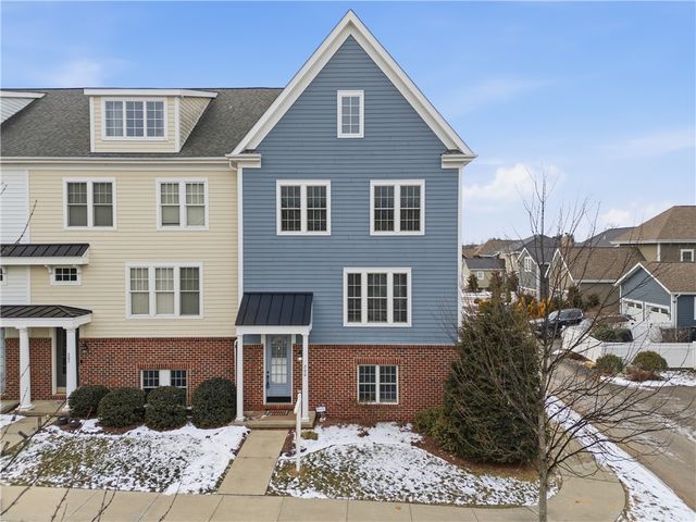 200 Venango Trl, Mars, PA 16046