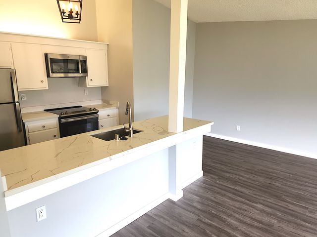 10 Milland Dr #E5, Mill Valley, CA 94941