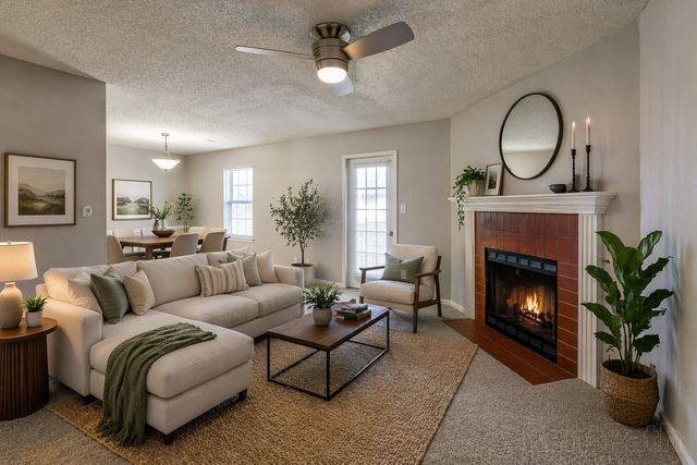 1422 Hunters Point Dr #224, Zionsville, IN 46077
