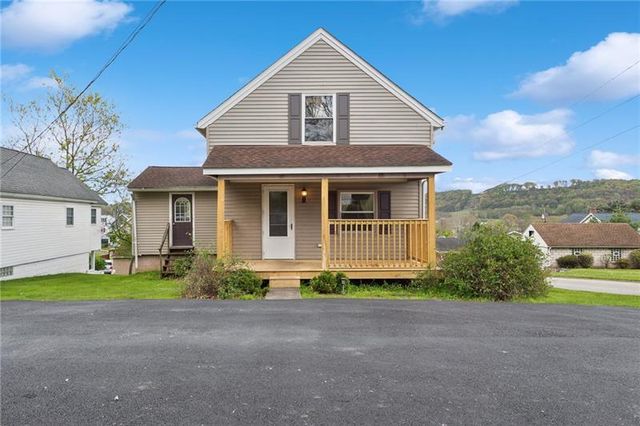 236 S  7th St, Youngwood, PA 15697