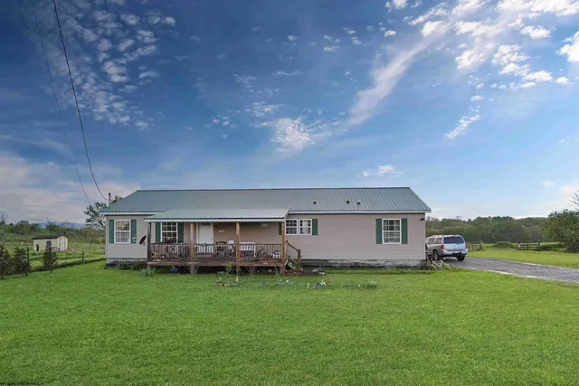 1003 Brandonville Pike, Terra Alta, WV 26764
