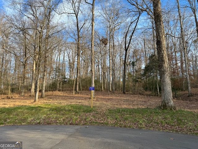 2143 Whispering Oaks Dr, Statham, GA 30666