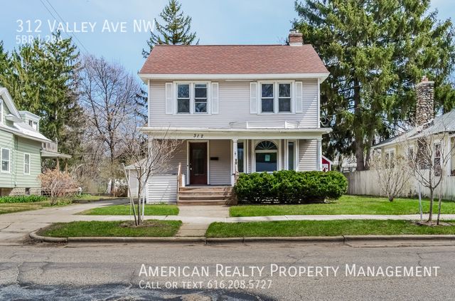 312 Valley Ave NW, Grand Rapids, MI 49504