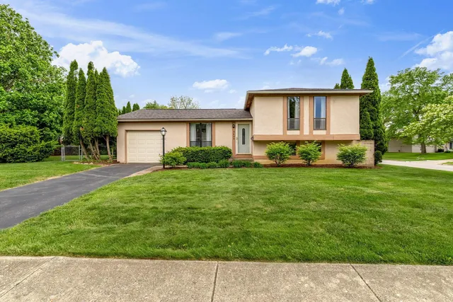 3435 Fox Run Rd, Westerville, OH 43081