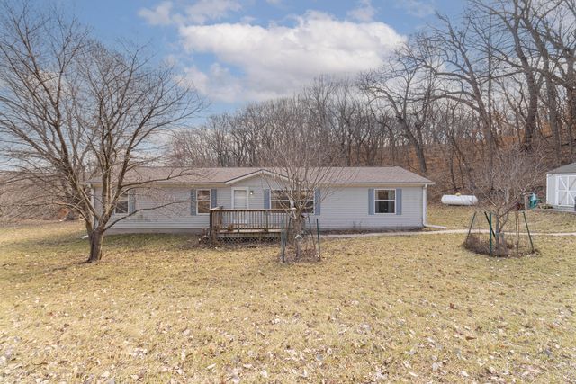 20435 Falden Rd, Pacific Junction, IA 51561