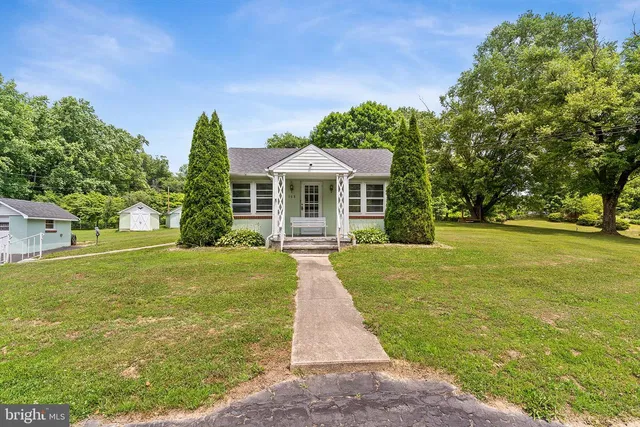 168 Black Snake Rd, Elkton, MD 21921