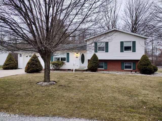 236 Tree Ln, Duncansville, PA 16635