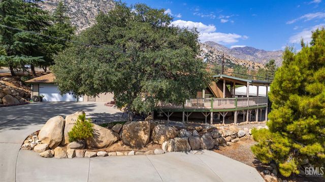 217 Juniper Dr, Kernville, CA 93238