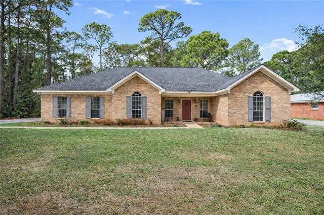 127 Audubon Street, Dauphin Island, AL 36528