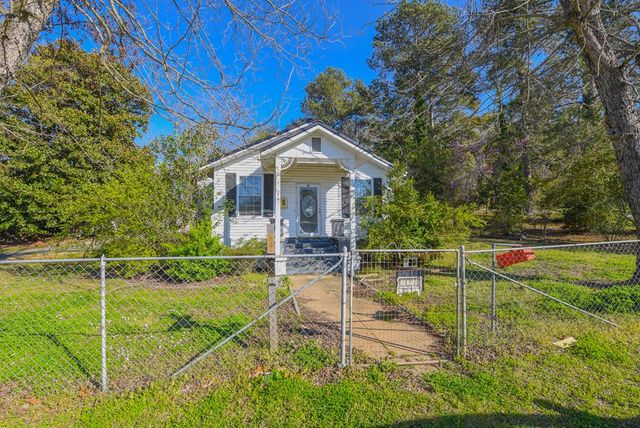 109 S  Butler Ave, Calhoun Falls, SC 29628