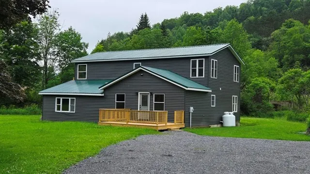 27 Watson Farm Rd, Austin, PA 16720